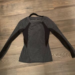 LULU LEMON LONGSLEEVE TOP GREY